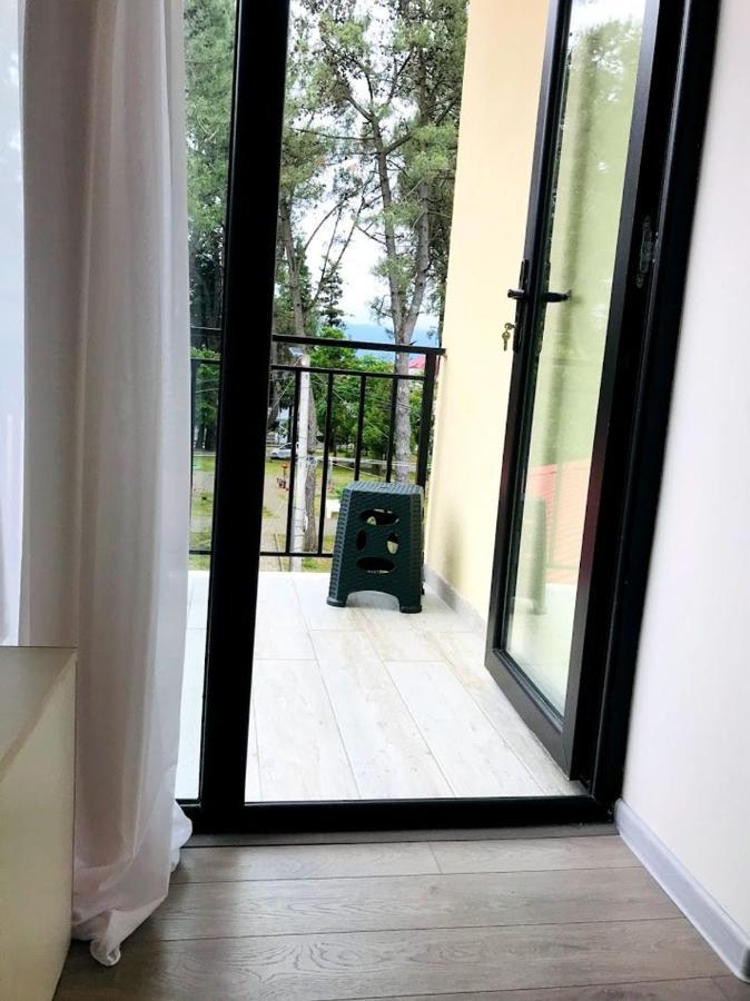 Gurya Hotel Koboeleti Buitenkant foto