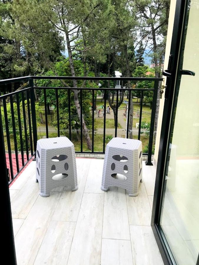 Gurya Hotel Koboeleti Buitenkant foto