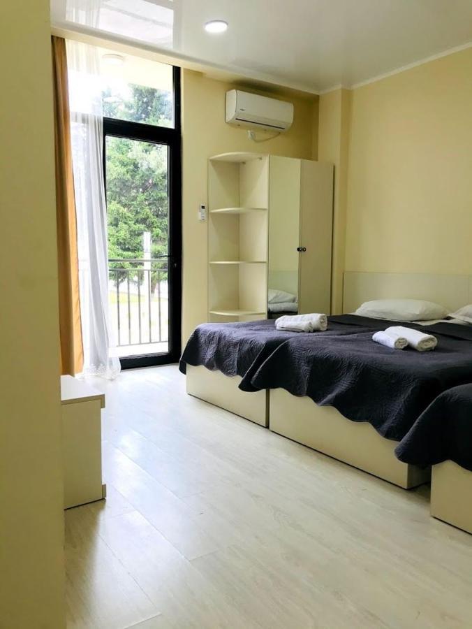 Gurya Hotel Koboeleti Buitenkant foto