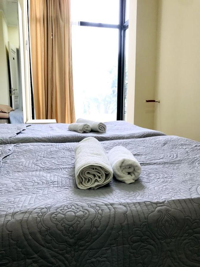 Gurya Hotel Koboeleti Buitenkant foto