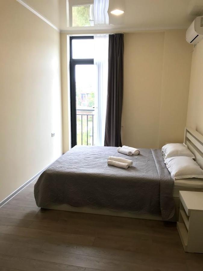 Gurya Hotel Koboeleti Buitenkant foto