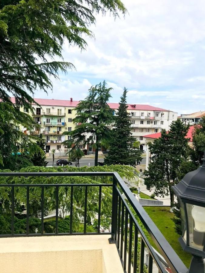 Gurya Hotel Koboeleti Buitenkant foto